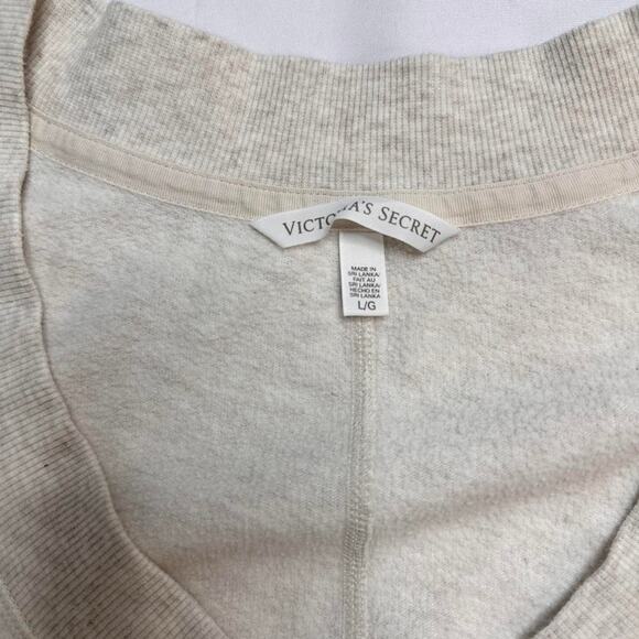 Victorias Secret Size Large Oversized Sweatshirt  Made With Cotton & Super Soft - Picture 2 of 4